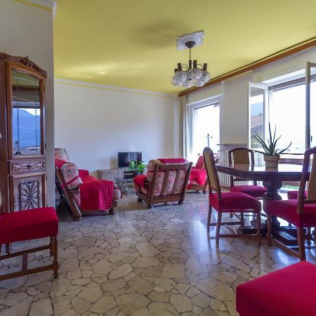 Mamma Ciccia Holiday Home - Casa Imperia Манделло-дель-Ларио Экстерьер фото