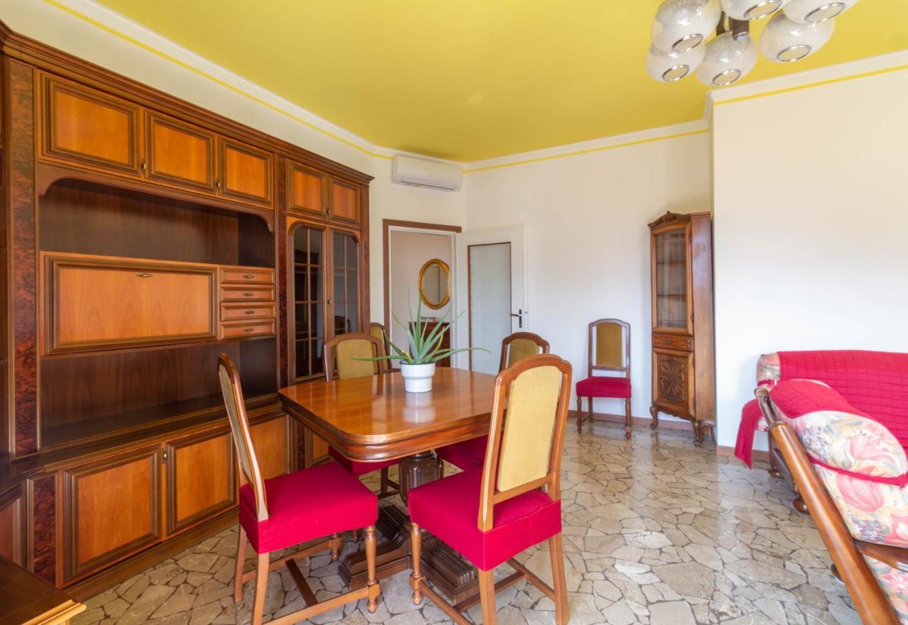 Mamma Ciccia Holiday Home - Casa Imperia Манделло-дель-Ларио Экстерьер фото