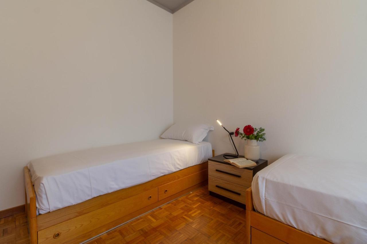 Mamma Ciccia Holiday Home - Casa Imperia Манделло-дель-Ларио Экстерьер фото